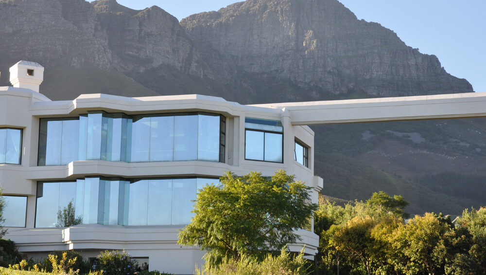 County Downs / Erinvale Golf Estate Homes - Luxury Lifestyle Property for Sale - Cape Town, South Africa